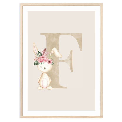 Kinderzimmerposter_Anfangsbuchstabe_beige_Hase_boho_F