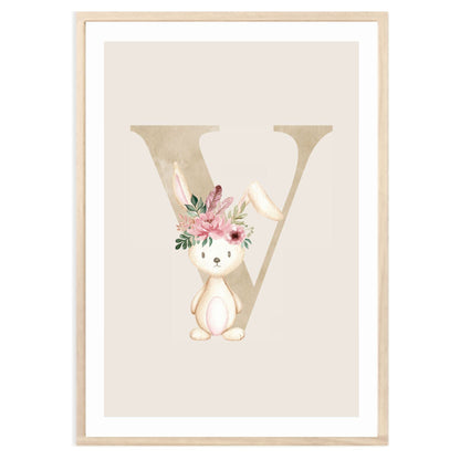 Kinderzimmerposter_Anfangsbuchstabe_beige_Hase_boho_V