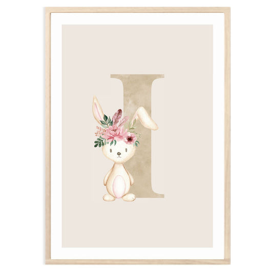 Kinderzimmerposter_Anfangsbuchstabe_beige_Hase_boho_I