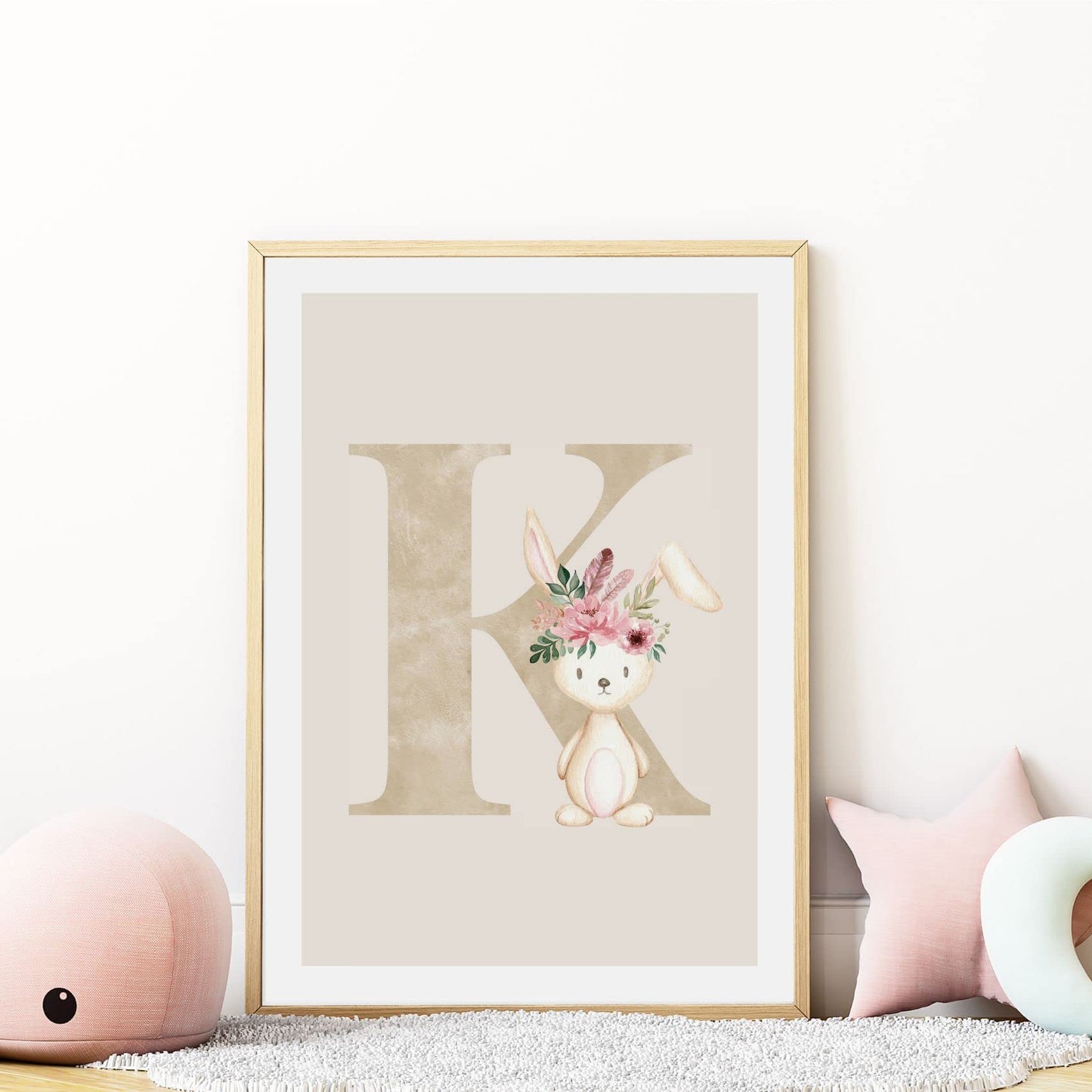 Kinderzimmerposter_Anfangsbuchstabe_beige_Hase_boho_K